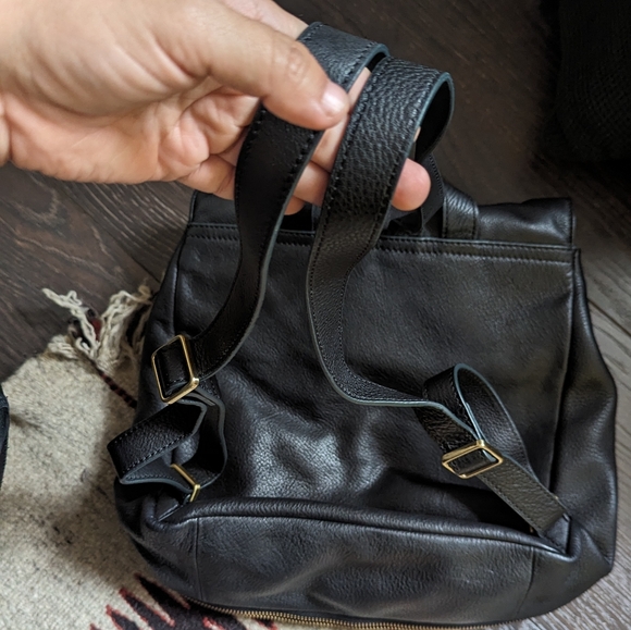 Fossil Brand leather backpack handbag - Picture 4 of 4